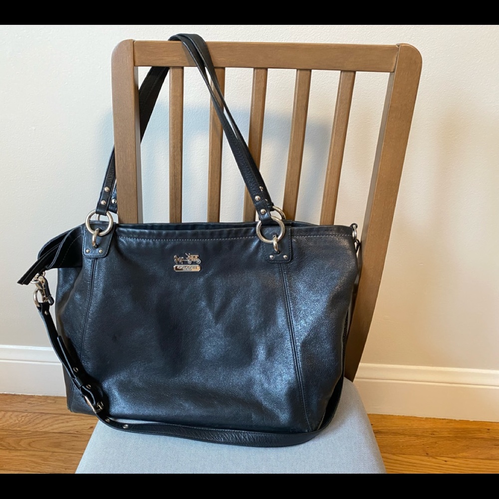 Coach leather tote / handbag / purse